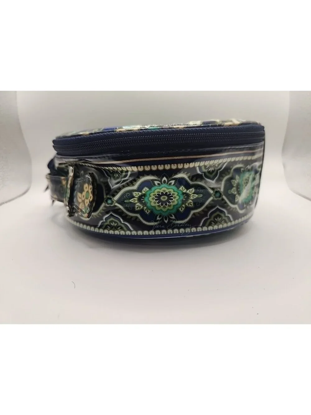 VERA BRADLEY Round Vinyl Makeup Bag Blue, Aqua & Green.